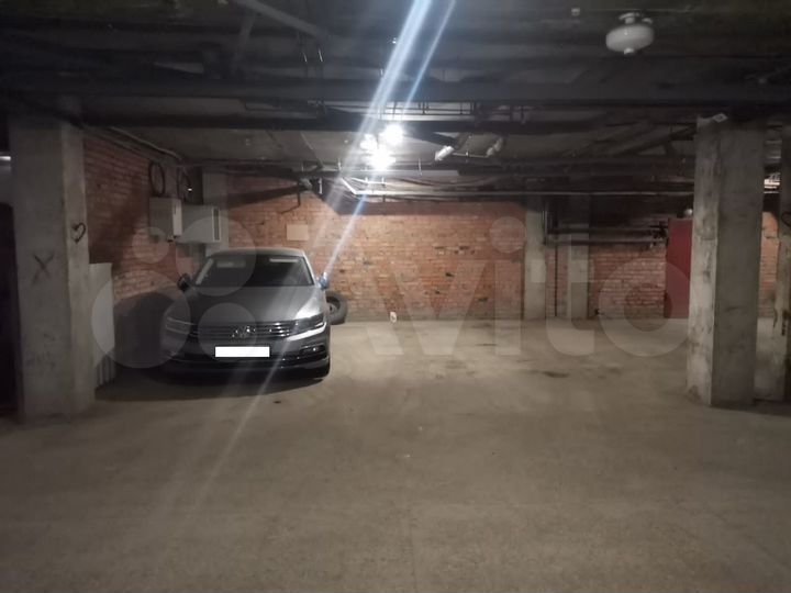 Машиноместо, 16 м²