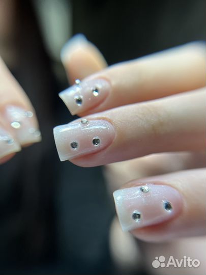 Нужна модель на маникюр