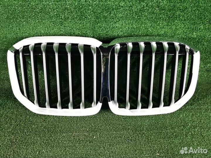 Решетка радиатора BMW X5 G05 (2018-н.в.)