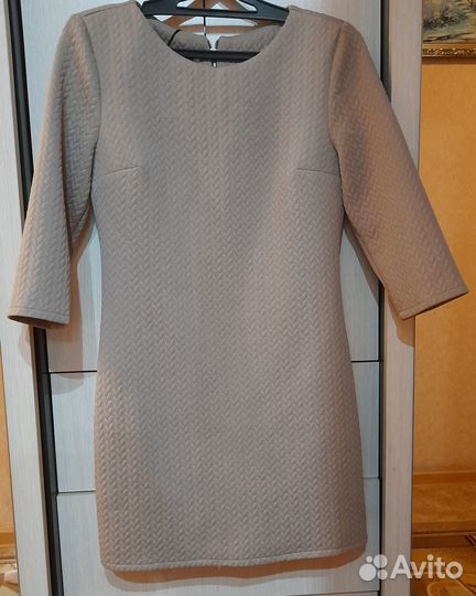 Продам новое женское платье