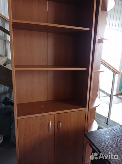 Шкаф с угловым сегментом