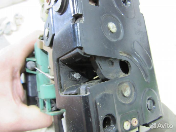 Замок двери задней правой VW Passat B5