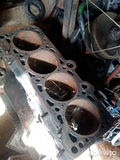 Двигатель на audi a4 b5 1.6 ADP. Блок audi 80 2.0