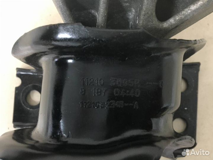 Опора двигателя правая Renault Duster 2012