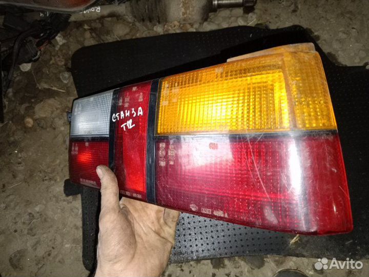 Фонарь правый Nissan Stanza T12