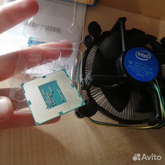 Процессор + куллер Intel G1840 сокет lga 1150п