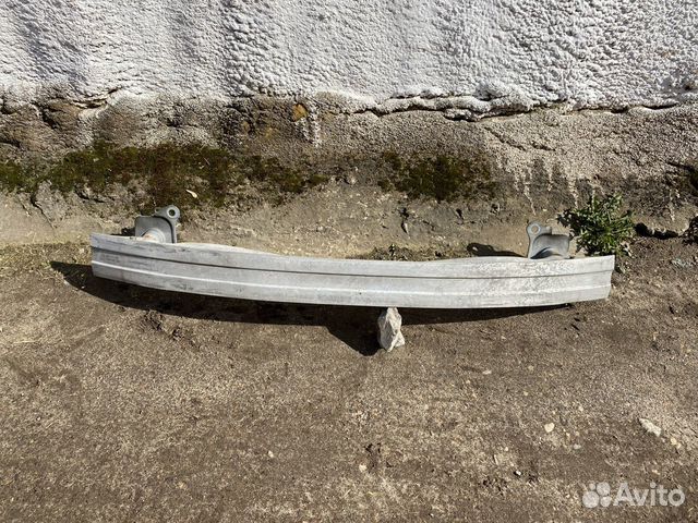 Усилитель переднего бампера Audi TT 8N