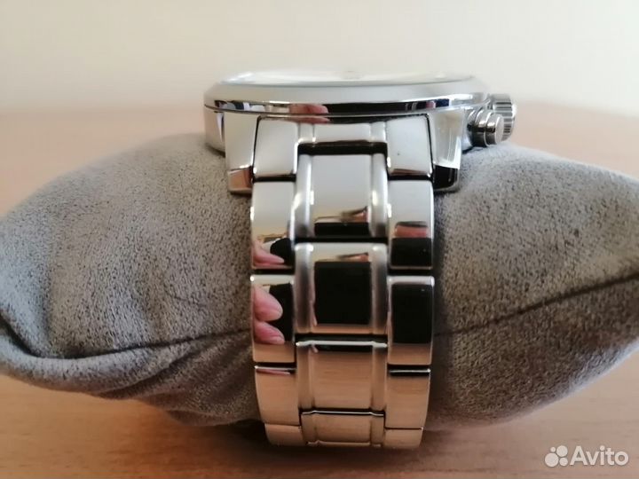 Часы Guess. Унисекс