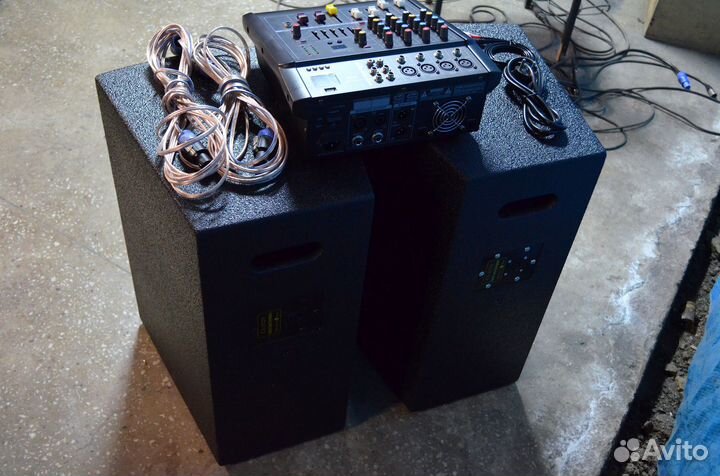 Мобильный звуковой комплект 500вт на зал до 100кв