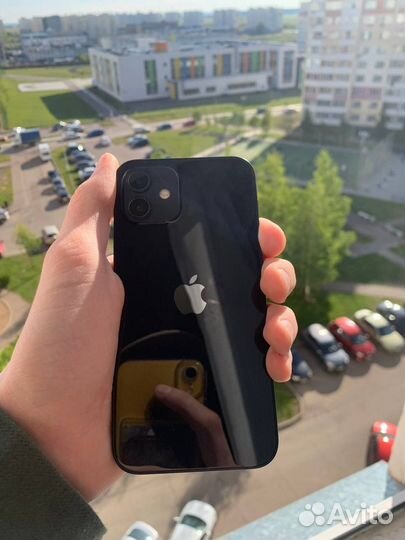 iPhone 12, 64 ГБ