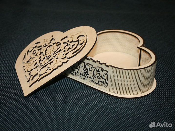 Деревянная шкатулка для украшений