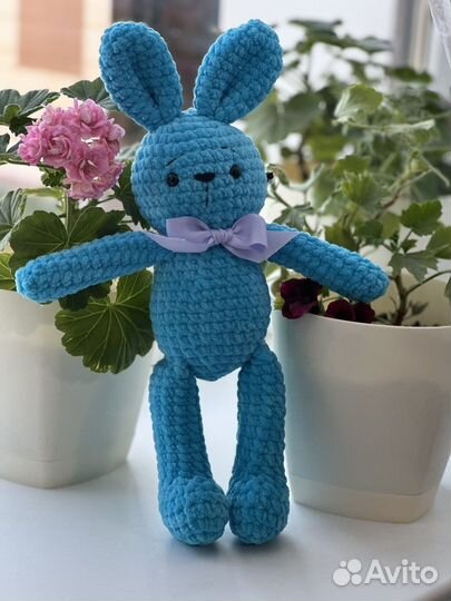 Плюшевый заяц амигуруми