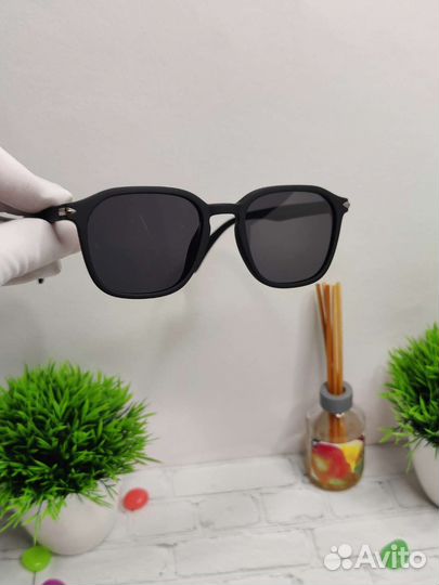 Солнцезащитные очки wayfarer