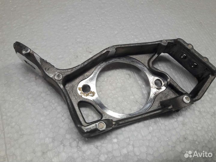 Кронштейн стартера снегохода BRP 512060560