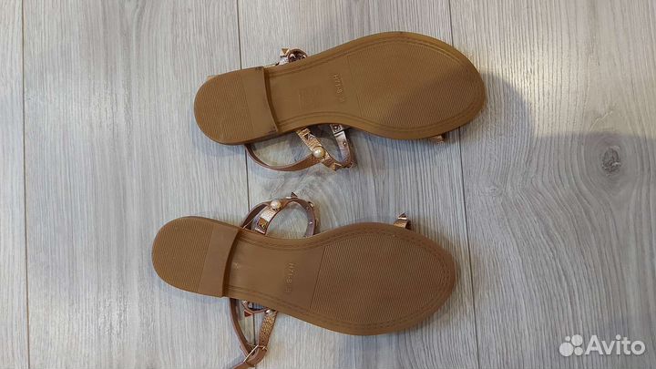 Сандалии 38