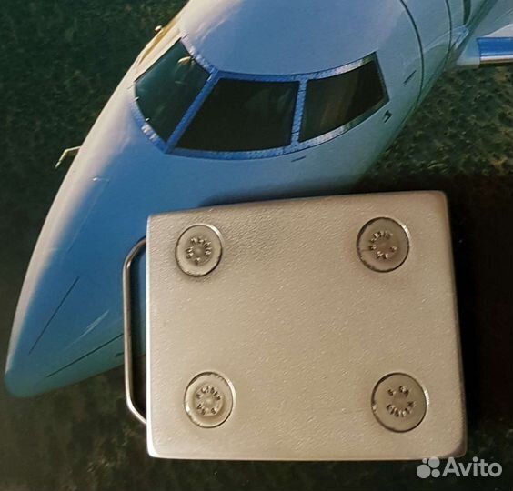 Пряжка для ремня от самолета Bombardier