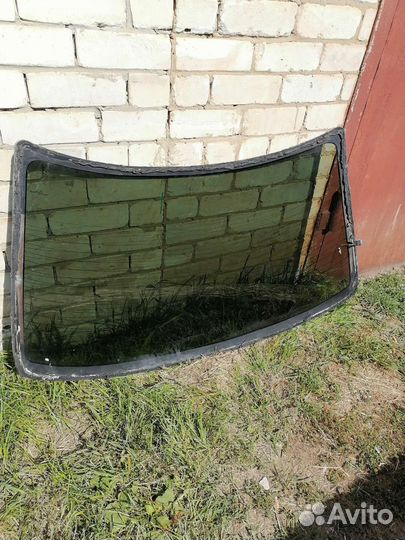 Стекло заднее Nissan Primera P10