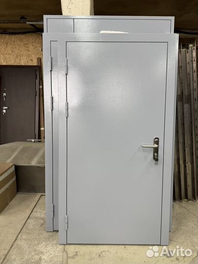 Дверь металлическая противопожарная/техническая
