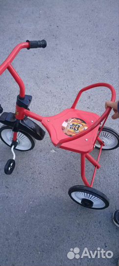 Детский трехколесный велосипед