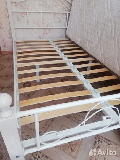 Кровать б/у 120*190 с матрасом