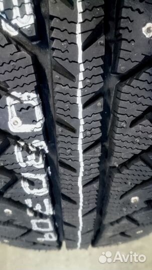 Bridgestone Ice Cruiser 7000S 225/65 R17 102T
