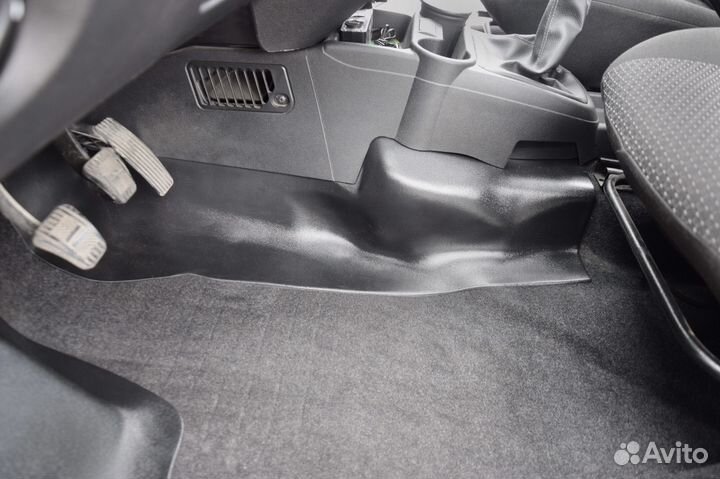 Накладки на ковролин тоннельные передние Гранта