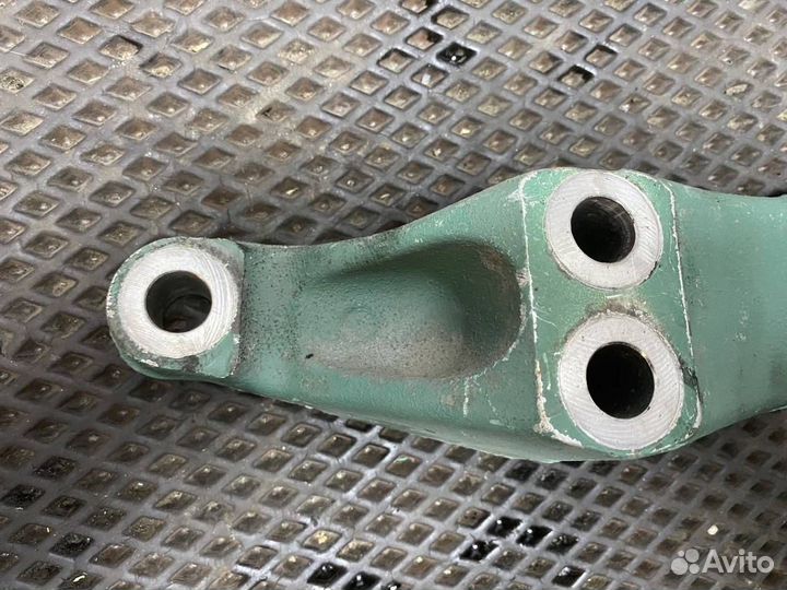 Кронштейн двигателя передний Volvo FH4 21565996