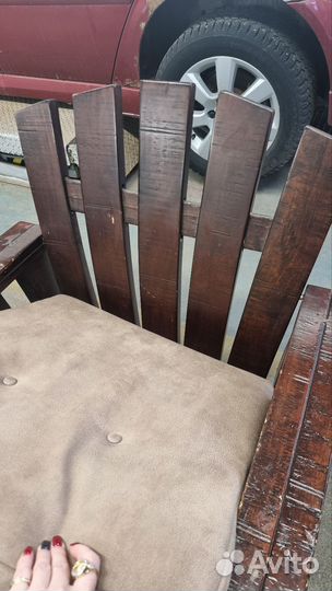 Кресло с замшевыми подушками