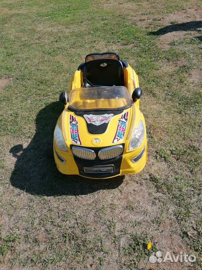 Детский электромобиль двухместный бу