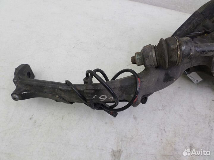 Кулак поворотный левый Mercedes S-klasse W220