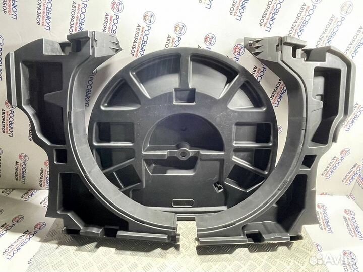 Ящик для инструментов Ford Escape 2