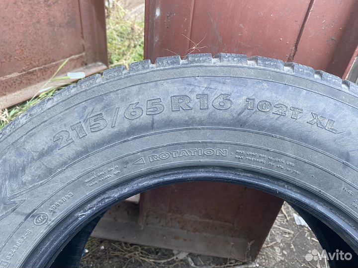 Nokian Tyres Hakkapeliitta 7 215/65 R16
