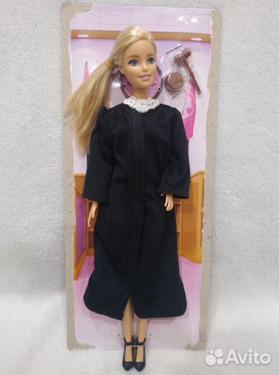 Барби судья