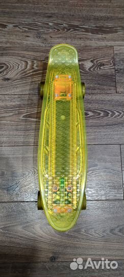 Светящийся скейтборд