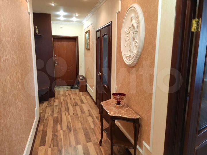 2-к. квартира, 80 м², 19/25 эт.