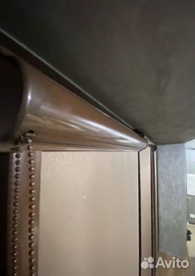 Рулонные шторы в коричневом коробе РКК-2760