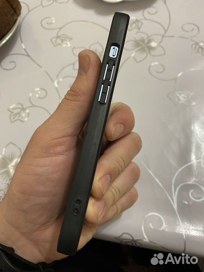 Чехол на iPhone 13 pro