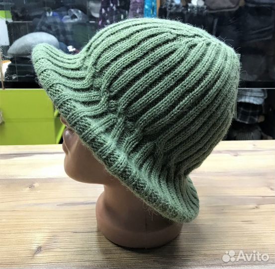 Шляпа вязаная