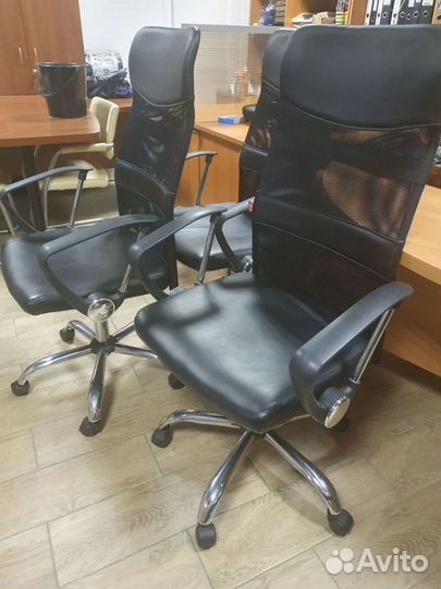 Компьютерное кресло руководителя chair сетка бу