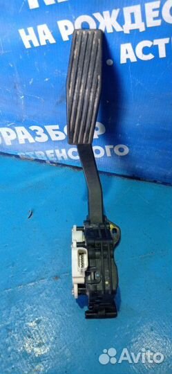 Педаль газа Chevrolet Aveo T300 седан F16D4 2012