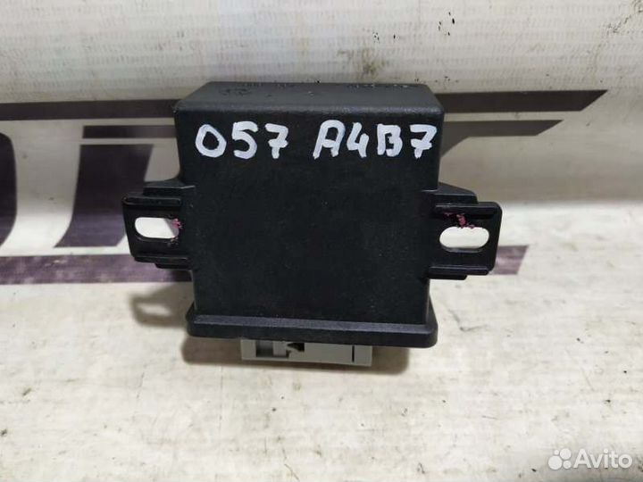 Блок управления корректора фар Audi A4 B7 2.0 BWE