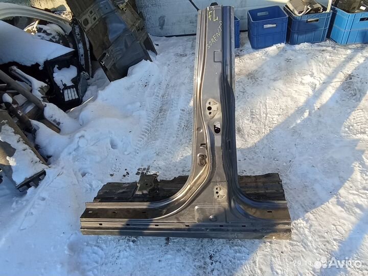 Стойка кузова левая Kia Sorento 1 BL, JC D4CB