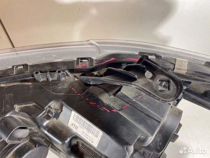 Фара галогеновая правая Mitsubishi Outlander 3