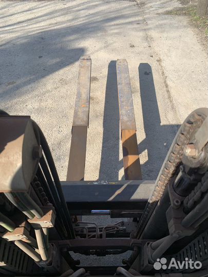 Вилочный электропогрузчик BT toyota