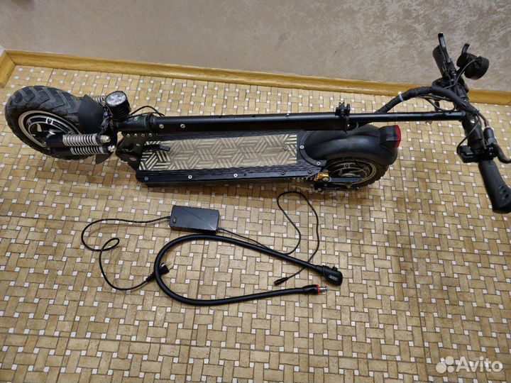 Aqiho Evolution 1200W 26Ah 52V