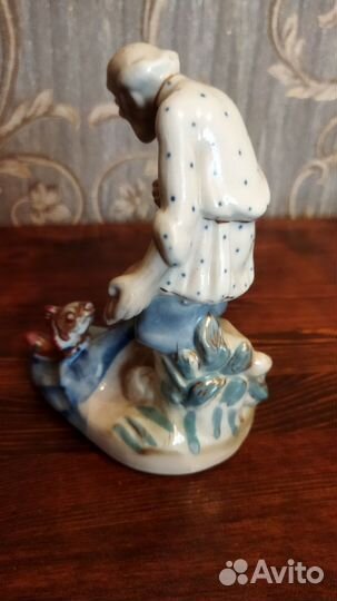 Статуэтка фарфор старик и золотая рыбка