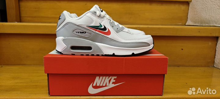 Кроссовки Nike 37.5 размер оригинал