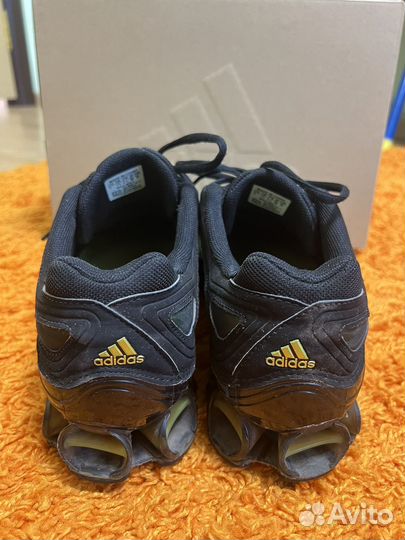 Кроссовки Adidas