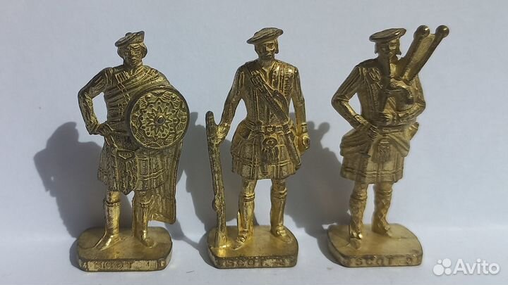 Солдатики Киндер-Сюрприз