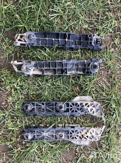 Кронштейны бамперов toyota yaris scp90